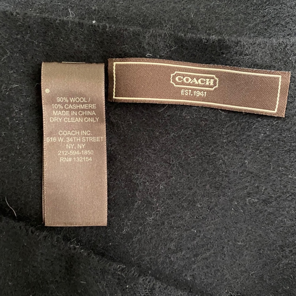 Coach classic black wool/cashmere scarf - Picture 4 of 4